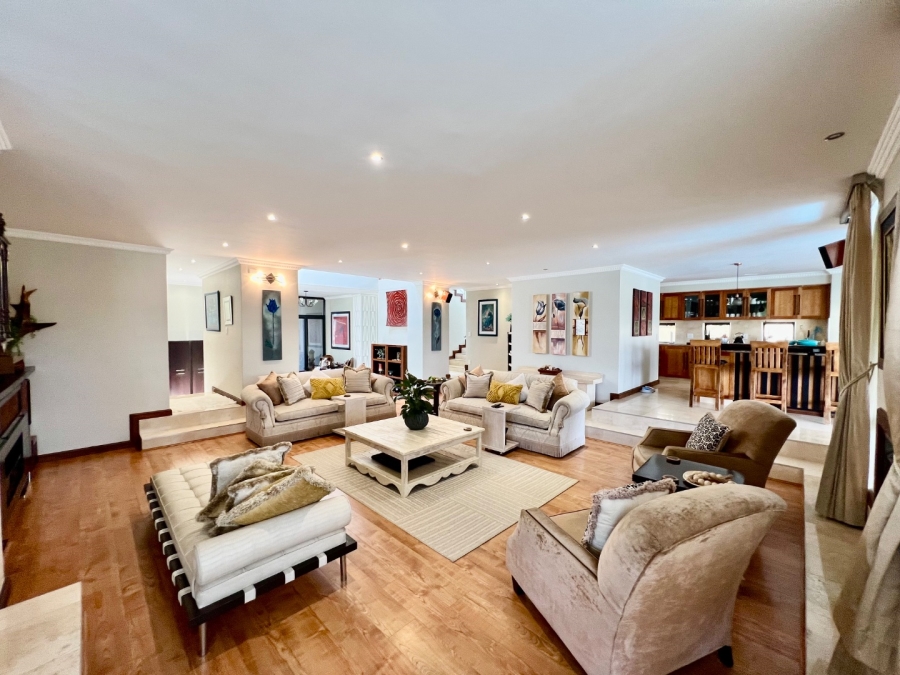 5 Bedroom Property for Sale in Oubaai Western Cape